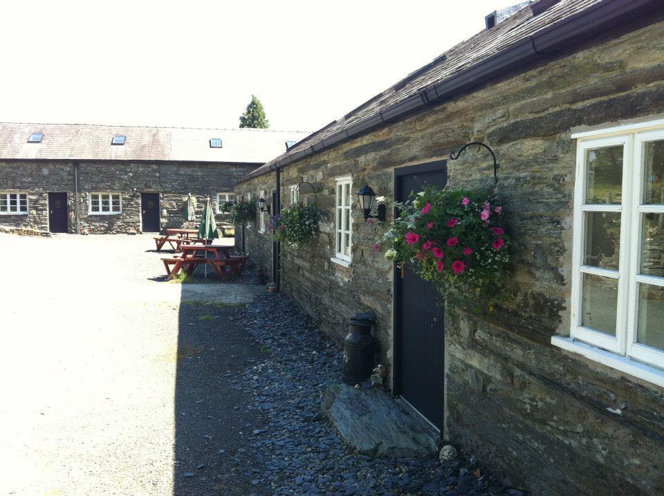 فندق The Oakeley Arms Maentwrog المظهر الخارجي الصورة